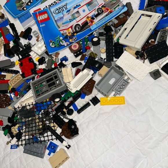 Huge Lego Bundle - Picture 10 of 12